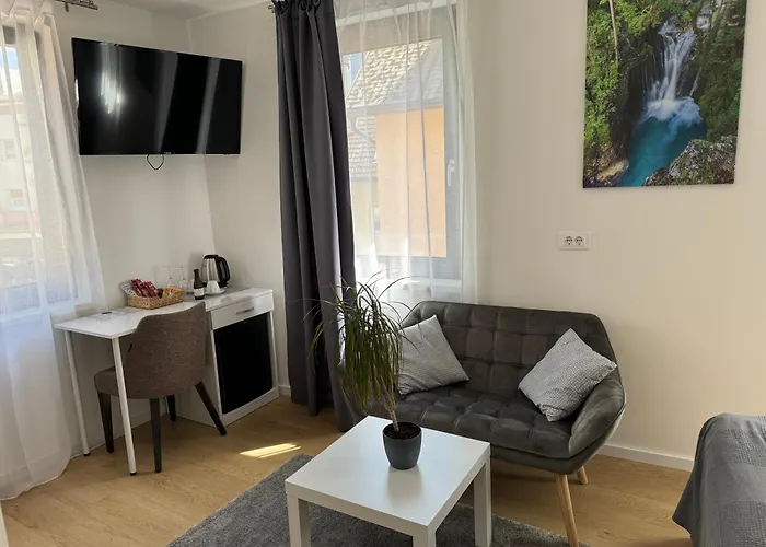 Gostisce Sovdat 3* بوويتش